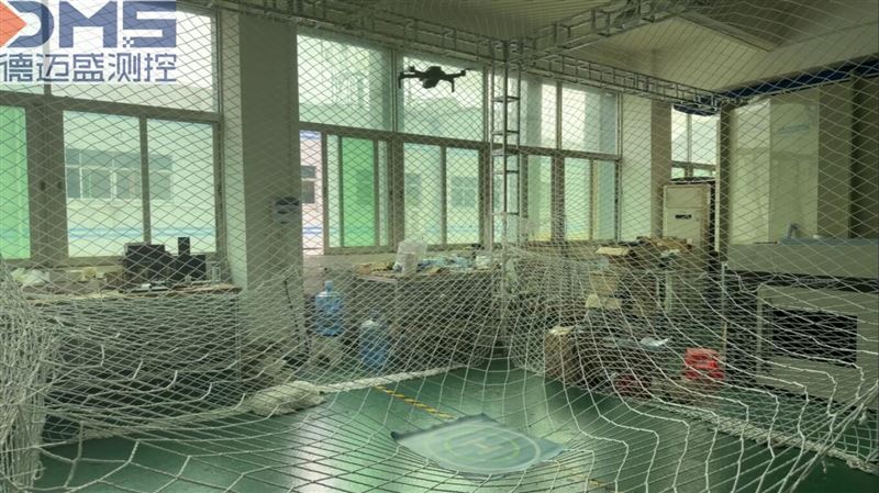 無人機室內(nèi)飛行