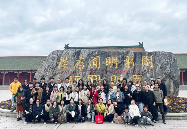 逐光而行，向美出发——虹润公司组织员工分赴多地暖心之旅