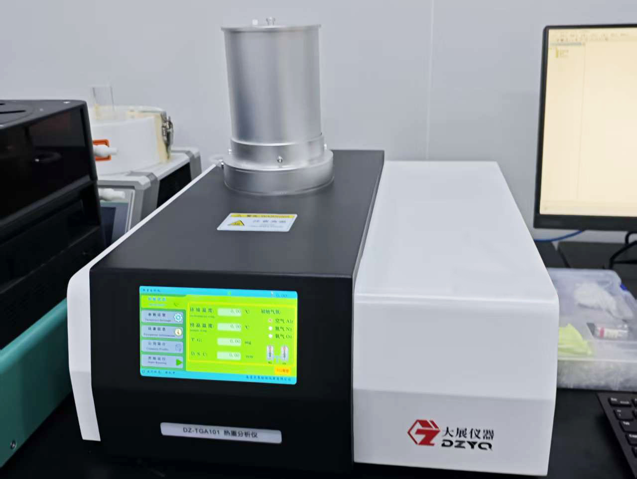 吉林师范大学采购南京大展的热重分析仪，解锁材料热稳定性奥秘