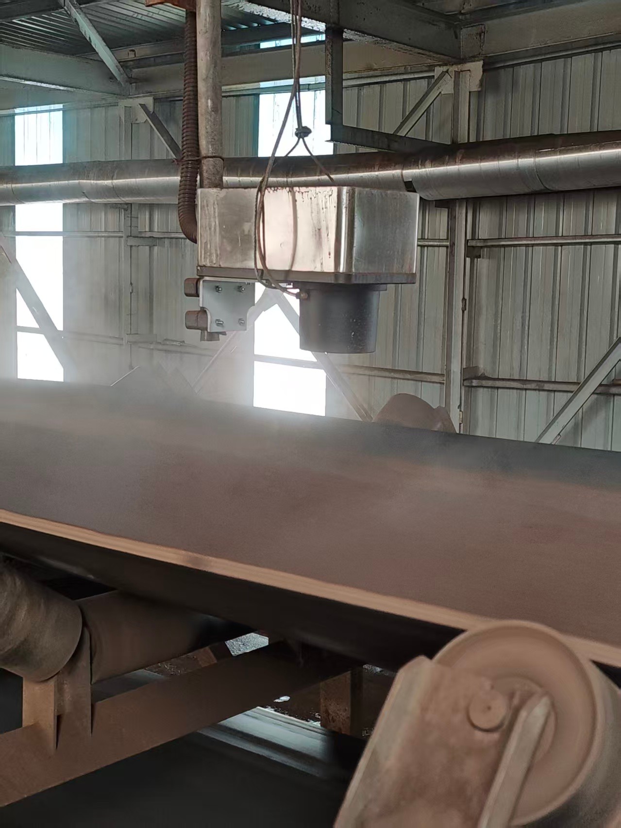 在線近紅外水分儀用于河南周口鋼鐵測試燒結混合料